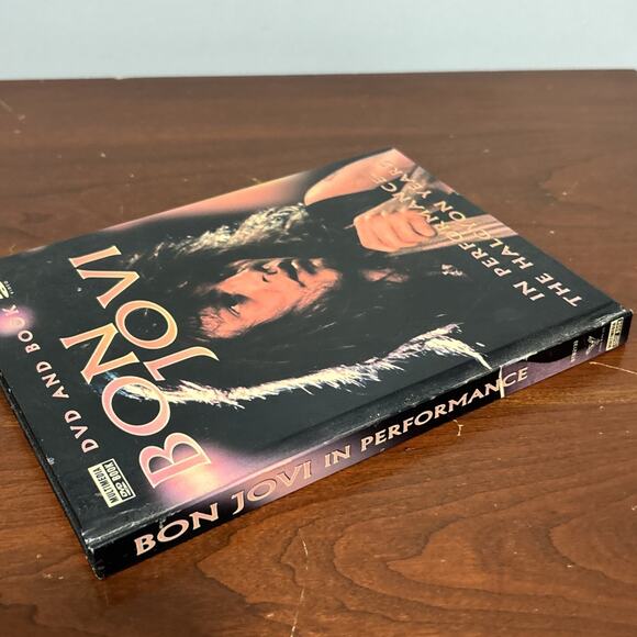 BON JOVI IN PERFORMANCE THE HALCYON YEARS FOOTAGE DVD BOOK - Picture 4 of 9